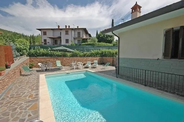 Villa Pratovecchio By Posarellivillas