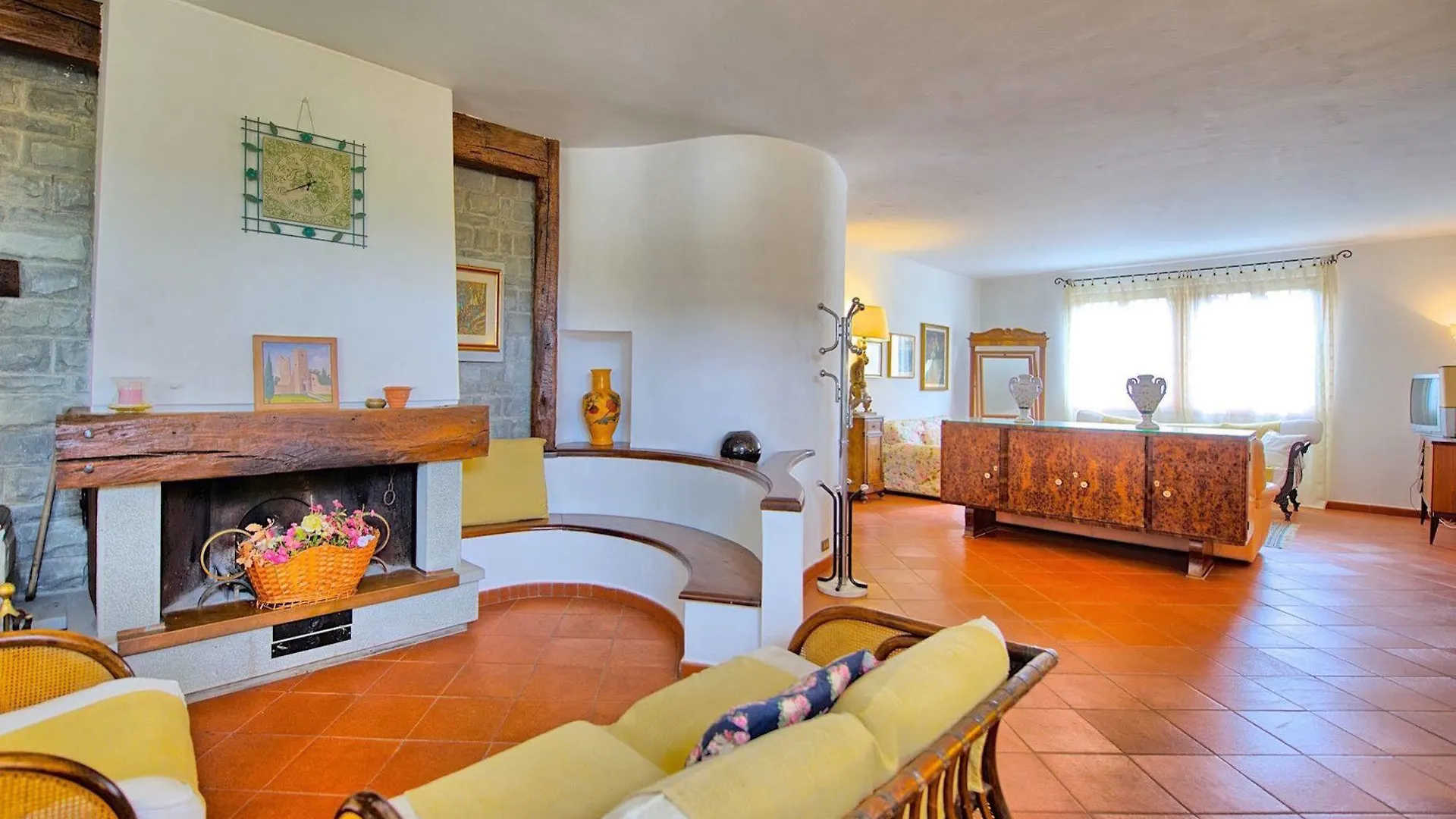 Villa Pratovecchio By Posarellivillas
